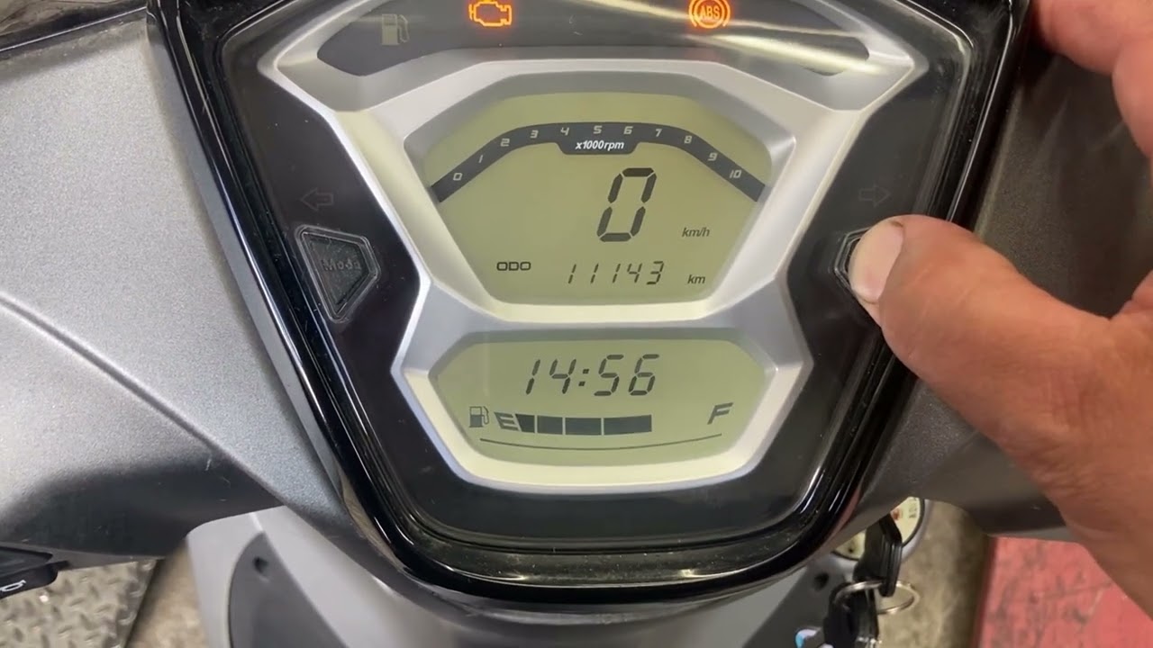 Tutorial - Come impostare  l'orario su Kymco People S 125-150-200