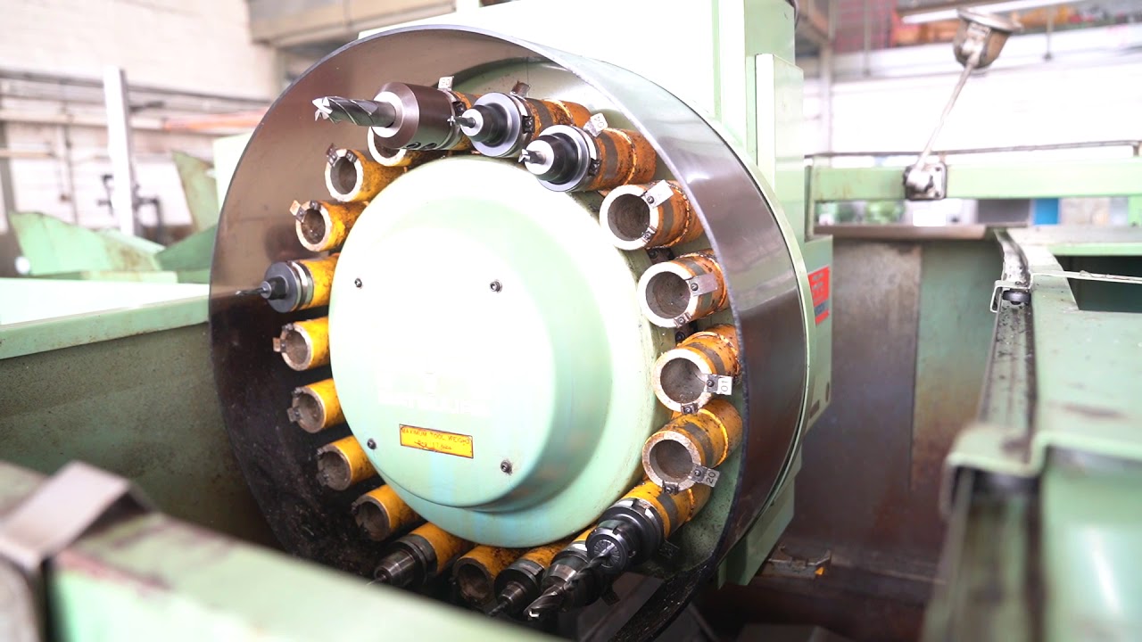 MATSUURA MC 600 V- Bearbeitungszentrum/ machining centre mit FANUC/YASNAC Steuerung