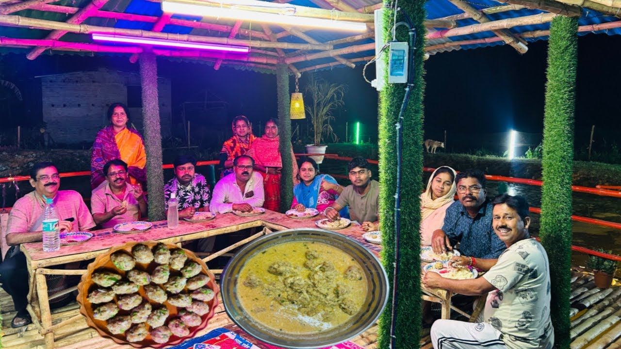 দাদা ডিস বানালো মোগলাই চিকেন কোপ্তা বানিয়ে সবাই মিলে জমিয়ে খাওয়া দাওয়া করলাম॥