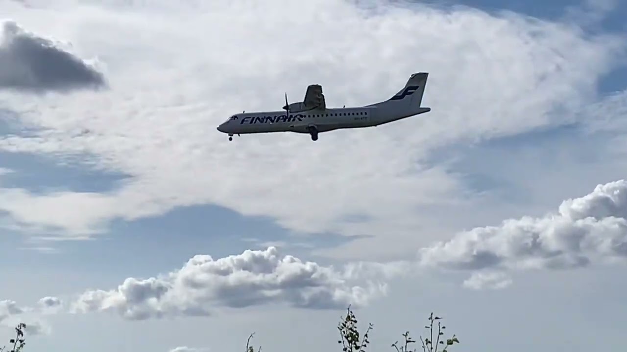 Planespotting at Gothenburg Landvetter Airport landing complimation