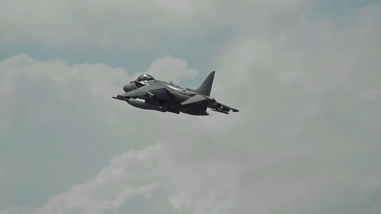 Spectacular! AV88 Harrier II Takes Flight at Farnborough