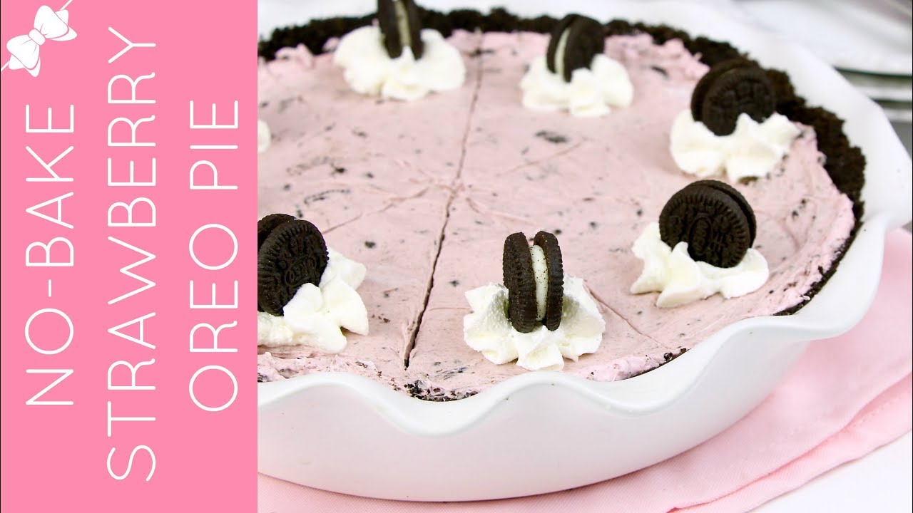 How To Make No-Bake Strawberry Milkshake Oreo Pie // Lindsay Ann Bakes