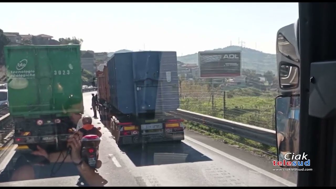 Incidente questa mattina sulla Strada statale 121, la Paternò-Catania. Transito veicolare bloccato p