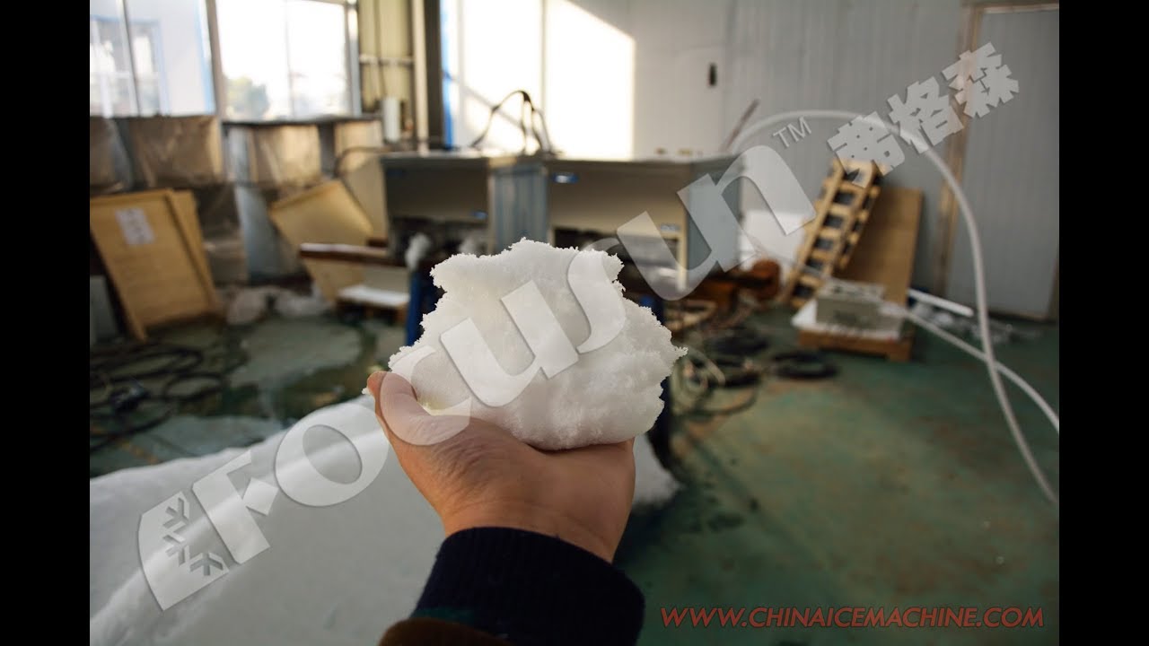 Factory test of indoor snow making machine for entertainment use