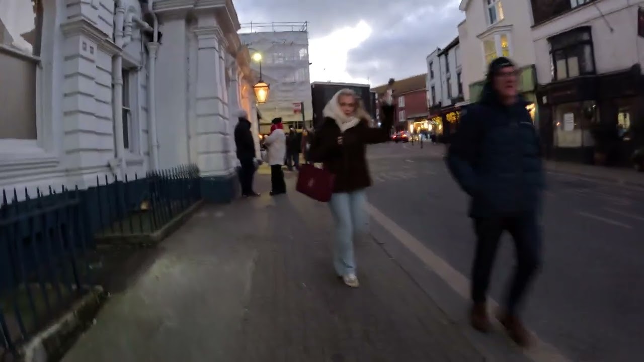 Broadstairs Kent High Street 4k Walking Tour Christmas Eve December 2025  5.3k Ultra HD With GoPro