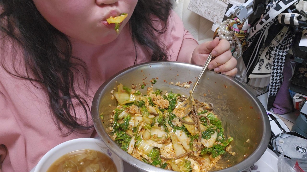 혼밥47ep) 봄맞이~~ 봄동비빔밥MZ식으로 싸악~ #mukbang