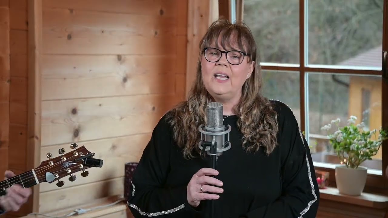 Die Liebe bleibt - Text und Musik Claudia Reichstein-Wellbrock