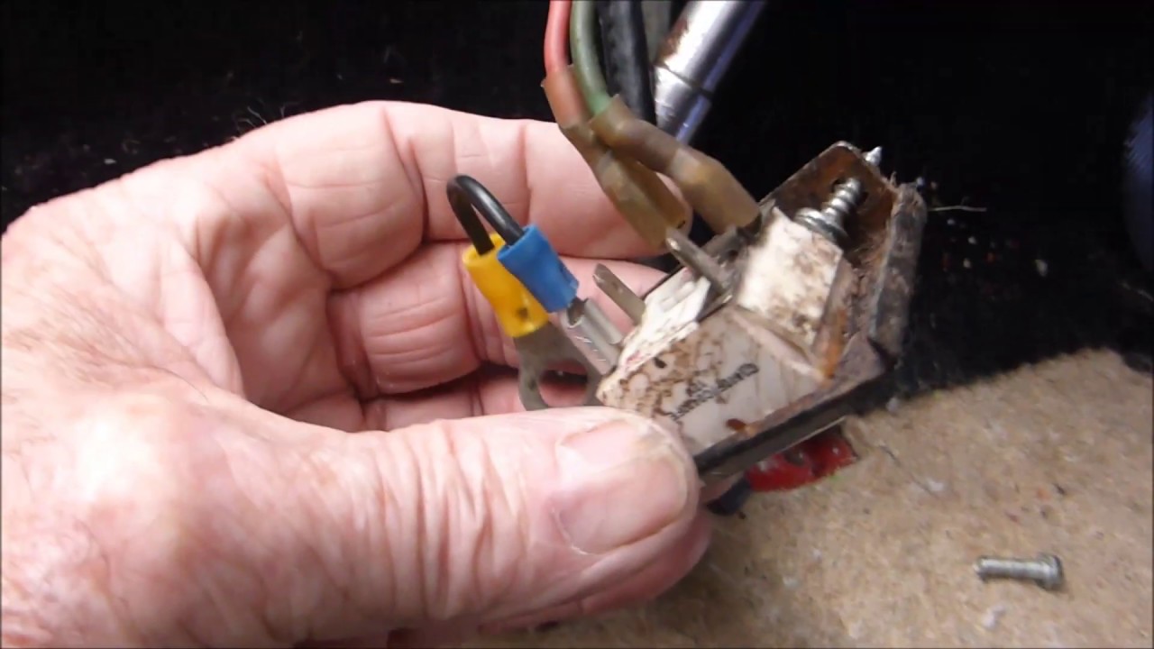 Taking out a TR4-4A Overdrive Gearbox