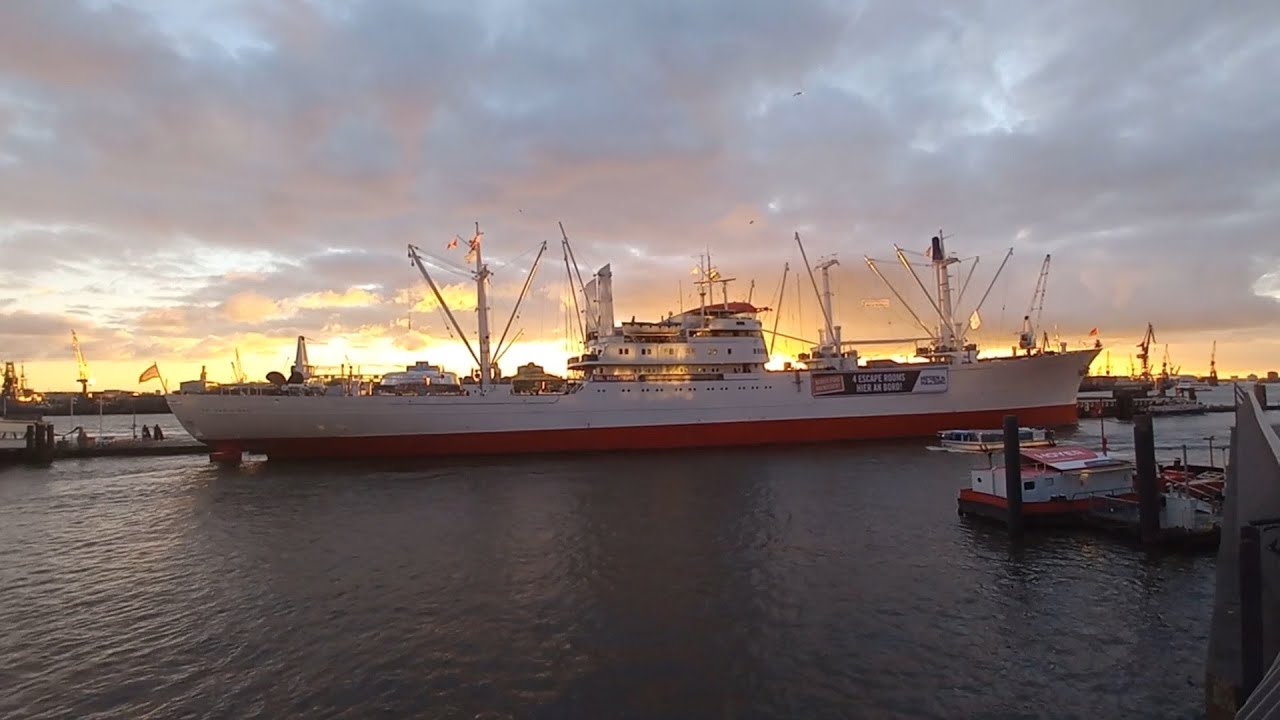 Marsupial Doku Spezial: Zum Sonnenuntergang in den Hamburger Hafen