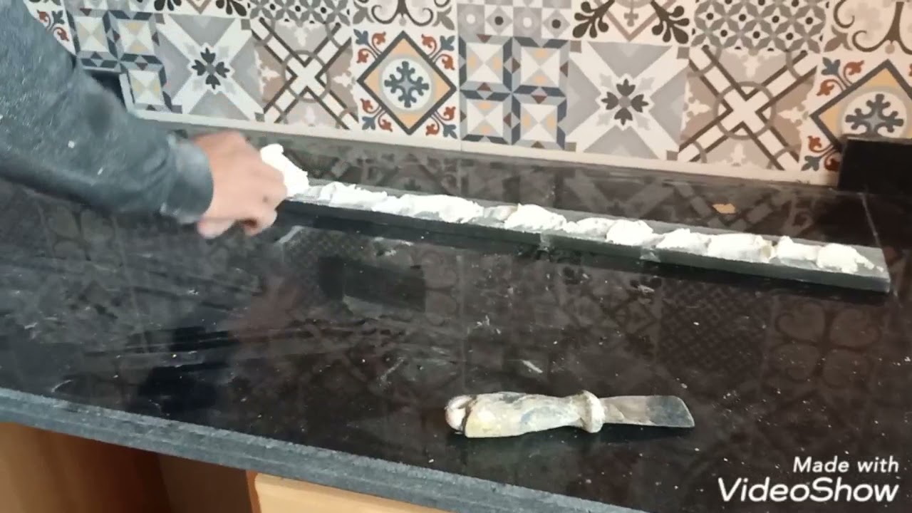 كيفية تركيب كرانيت كلاكسي فوق الخشب (طريقة سهلة)  cuisine en granite noir galaxy