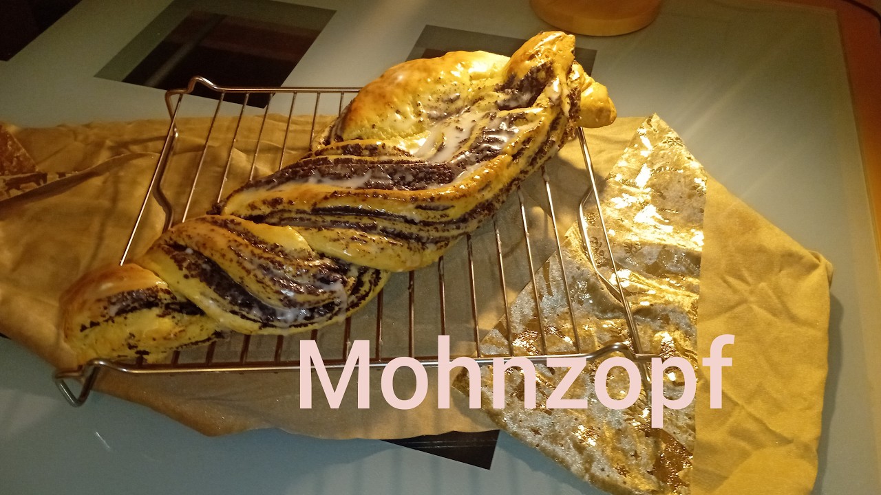 Leckerer Mohnzopf