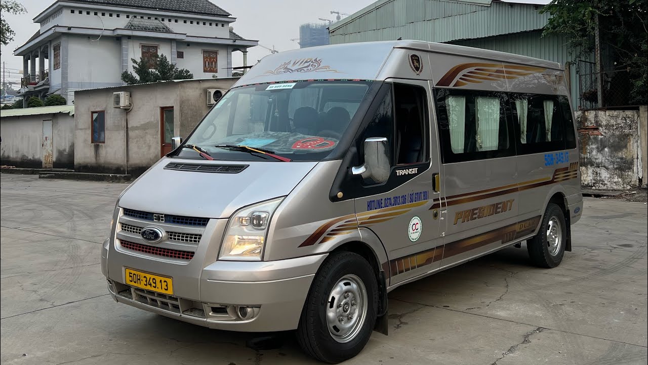 Tiền ích thịt nhiều ford transit 2013 giá 200 củ khoai Lh 0849883989