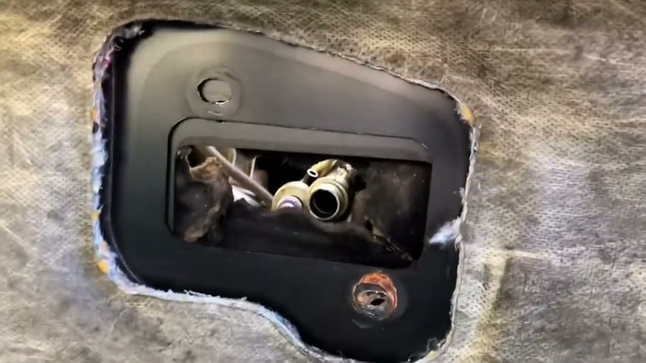 Demontáž a zpětná montáž radiátoru topení Škoda Octavia /VW Golf IV/Seat Toledo