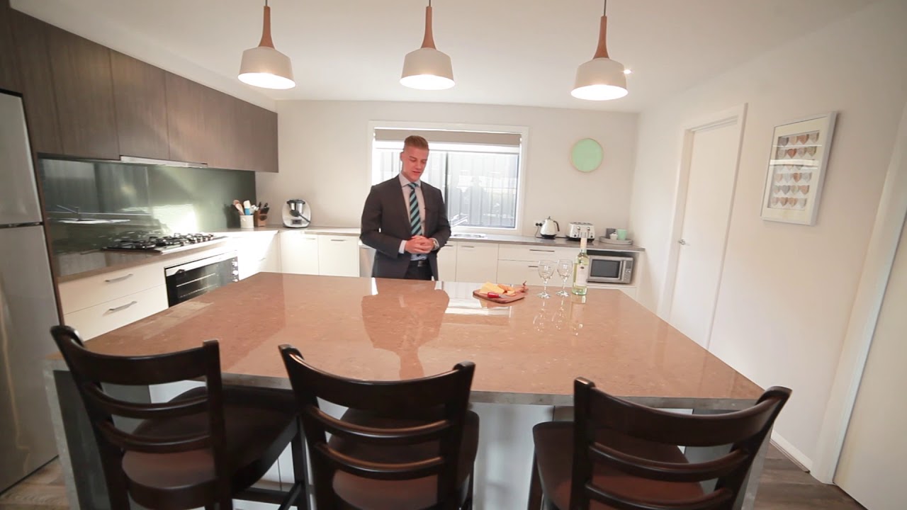 HARCOURTS   8 Ontario Drive, Pakenham