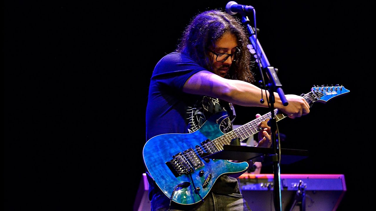 Ibanez S Prestige - Guitarist Carlos Barrag&aacute;n