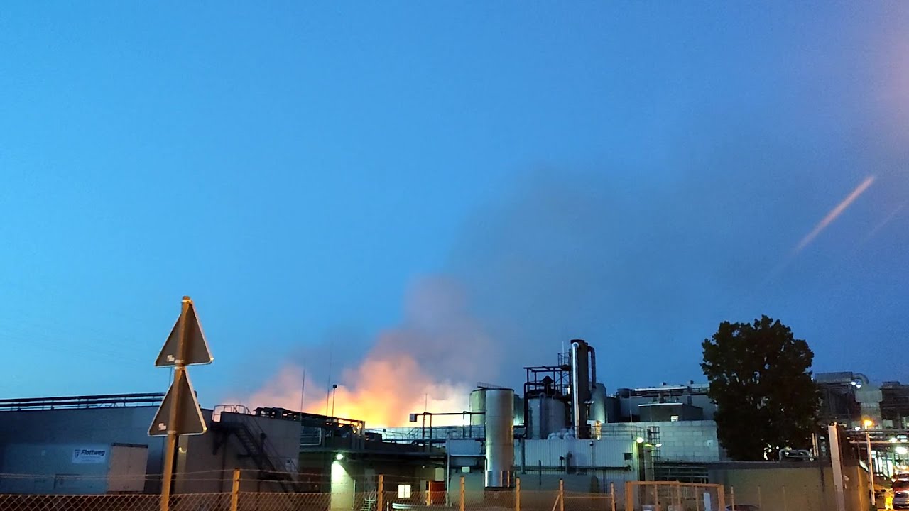Großbrand - 4000 Tonnen Papier brennen bei Smurfit Kappa Zülpich Papier am 21.-27.07.23