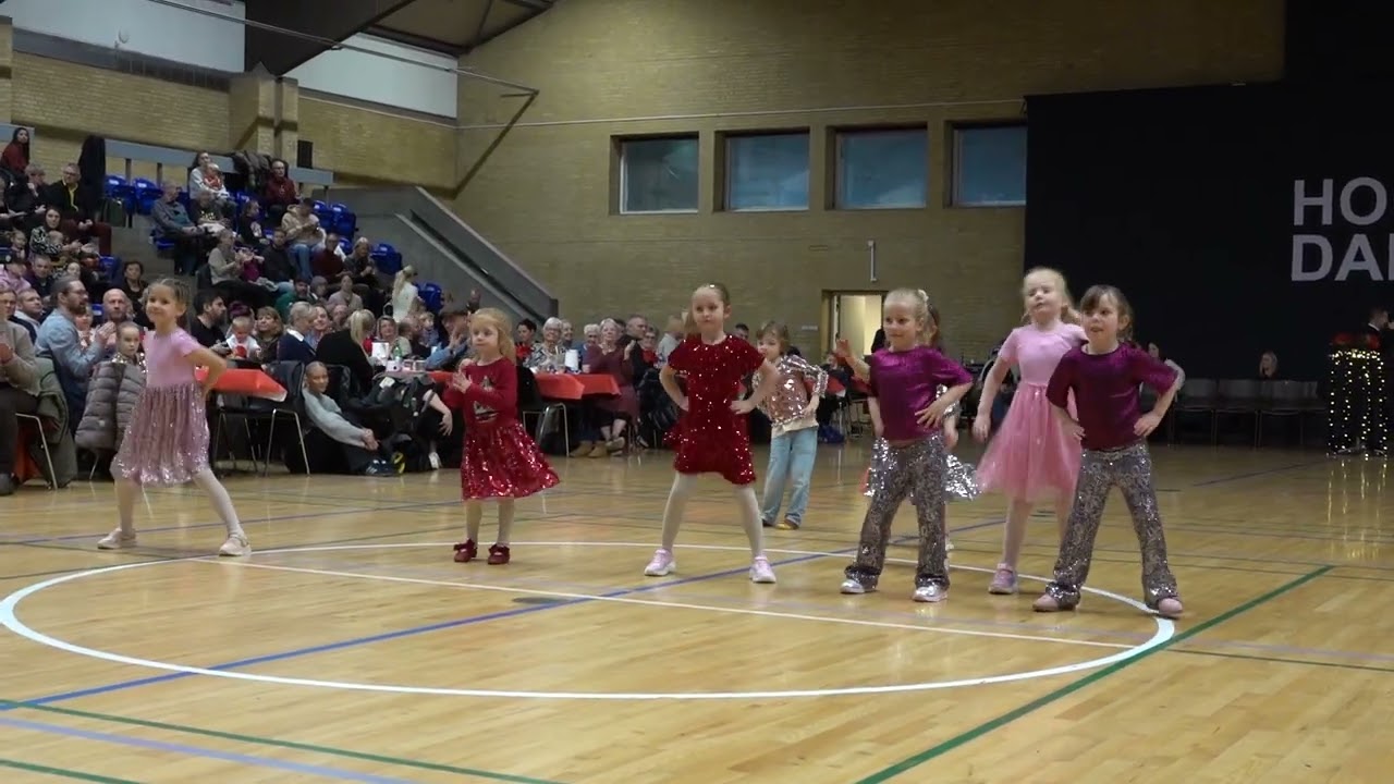 Julebal 2025, Funky Kidz 4-6år