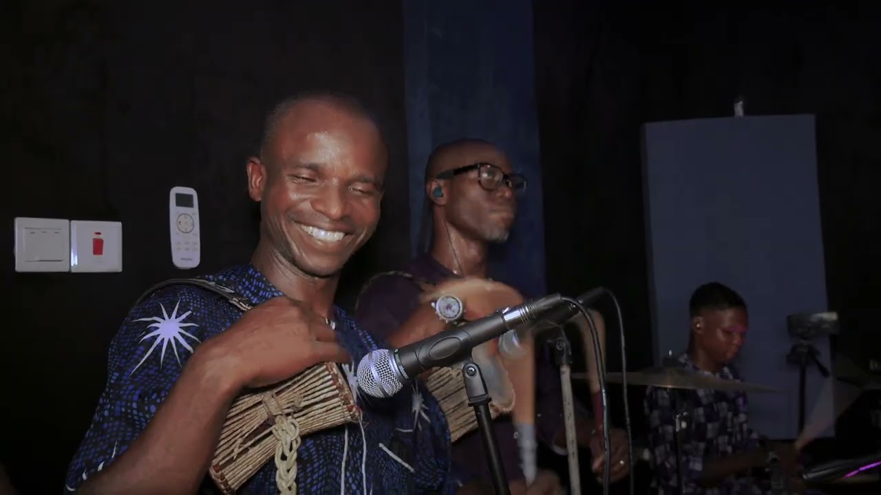 ENJOY THIS HIGH PRAISE WITH EVANG. KOLAWOLE AND IYINFEST WORSHIP TEAM