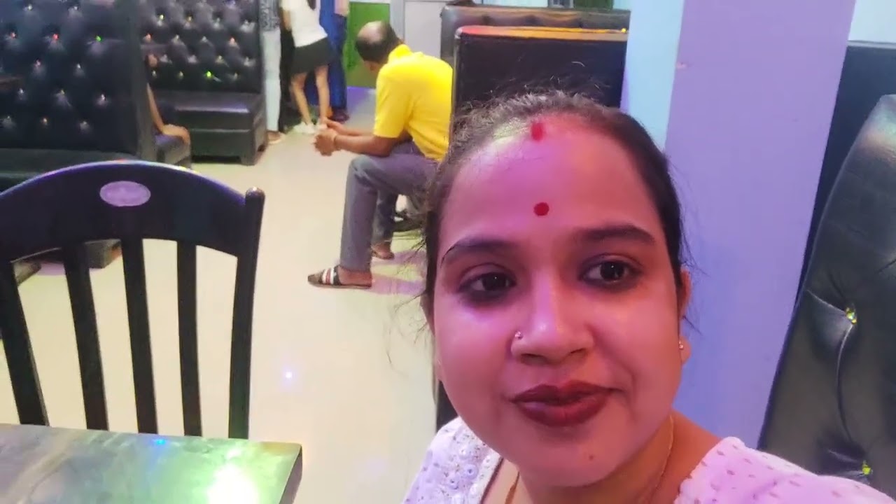 বার্থডে পার্টির আজকে আমি যাইরাম friend surprise birthday party 🥳🎉❤️ bindassbangali ❤️❤️