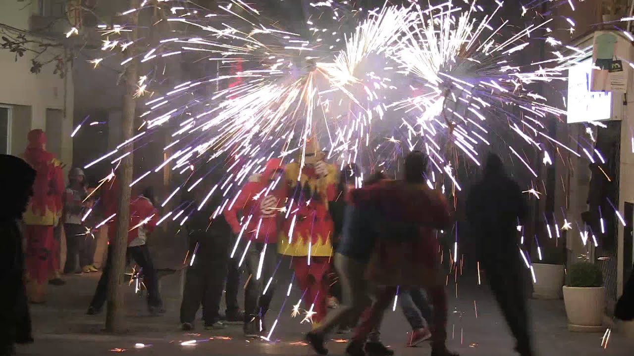 St. Sebasti&agrave;'15: Marxa de torxes i encesa de les fogueres