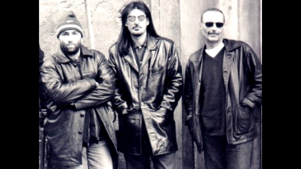 Πυξ Λαξ -  Η Θανάσιμη μοναξιά του Αλέξη Ασλάνη