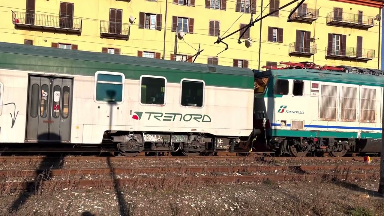 Super demolendo da Alessandria di materiale Trenord e Trenitalia in sosta a S. Giuseppe di C.
