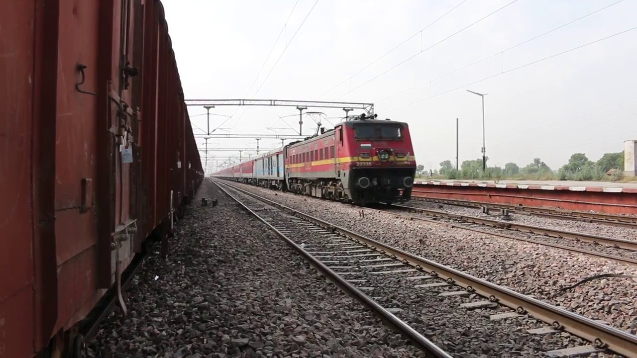 High speed train Sampoorn kranti rapid acceleration Indian railways 0-100 kmph