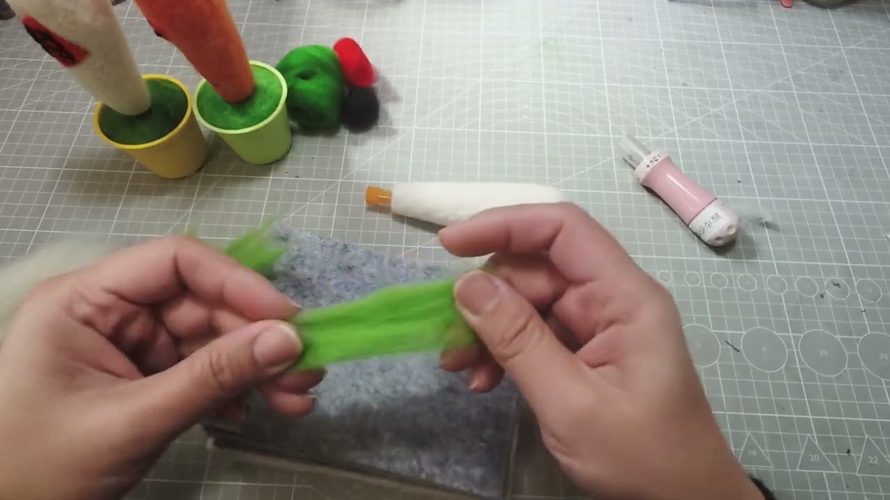 羊毛氈蘿蔔筆套-一筆好彩頭