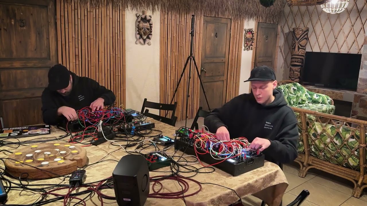 Minimal Modular Jam - Synth Pads Space - One Take