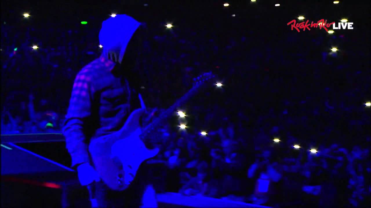 Linkin Park - The Catalyst/The Requiem Intro + Guilty All The Same (Live Rock In Rio 2014)