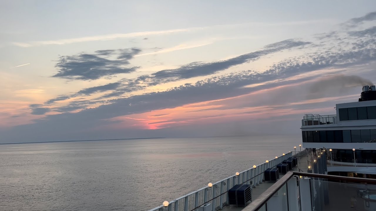 Let’s go to Bermuda! Day 1 Boarding the NCL Jewel out of Boston