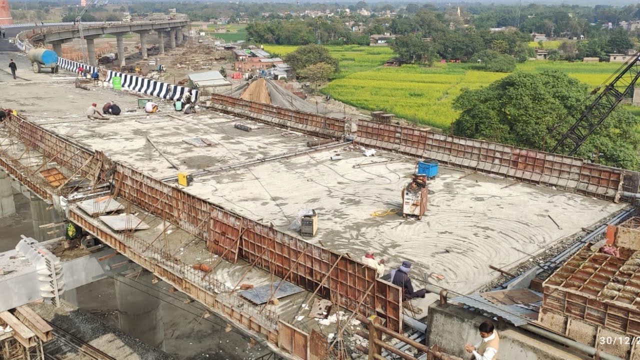 Munger Khagaria Ganga Bridge Latest update | Crash Barrier | #mungergangabridge #munger #khagaria
