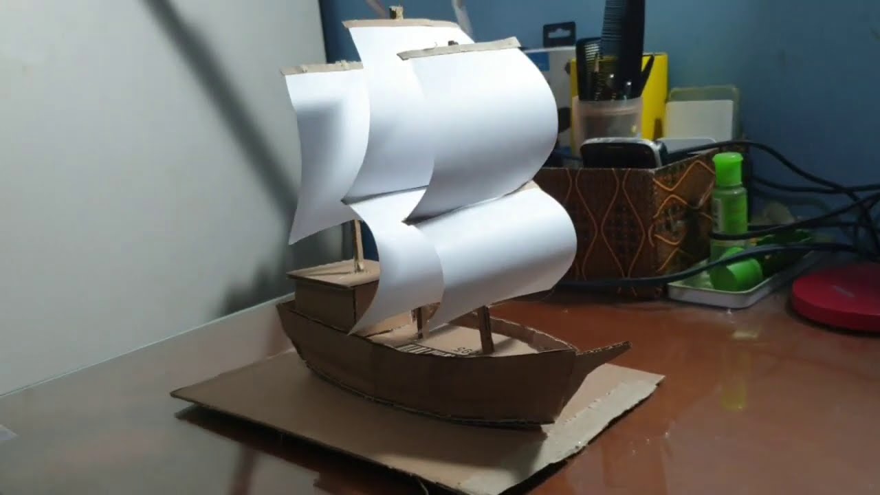 Membuat Karya Seni Rupa 3 Dimensi "Miniatur Kapal Layar Dari Kardus"