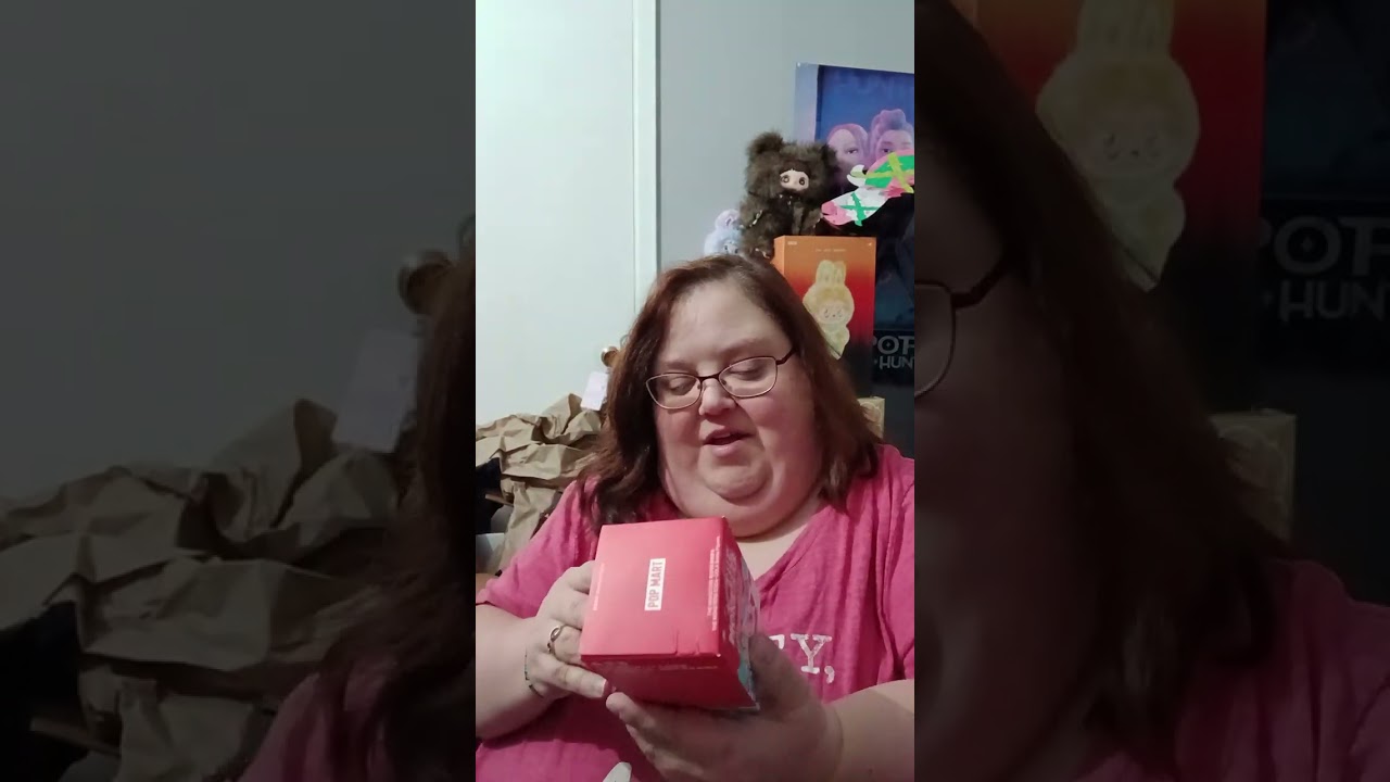 SARA SPILLS UNBOXING PART 1