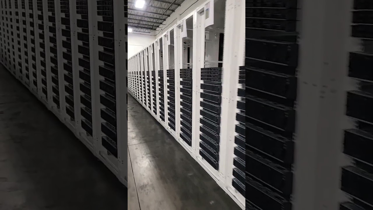 👀 New racks everywhere! Our warehouse in Atlanta is fully operational... 🚚