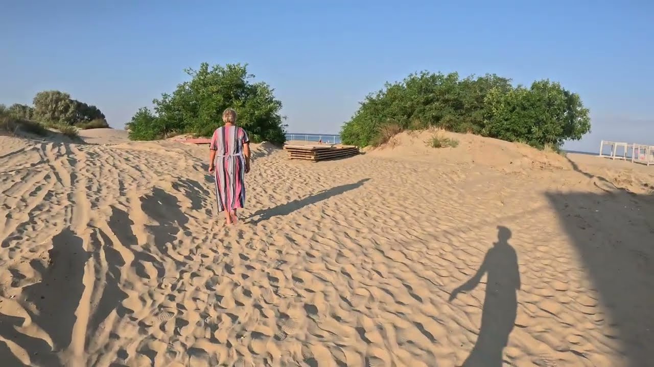 #анапа Утро на пляже. Море +24 воздух +30. Много крабов, дельфинов нет. Сегодня домой. #день15