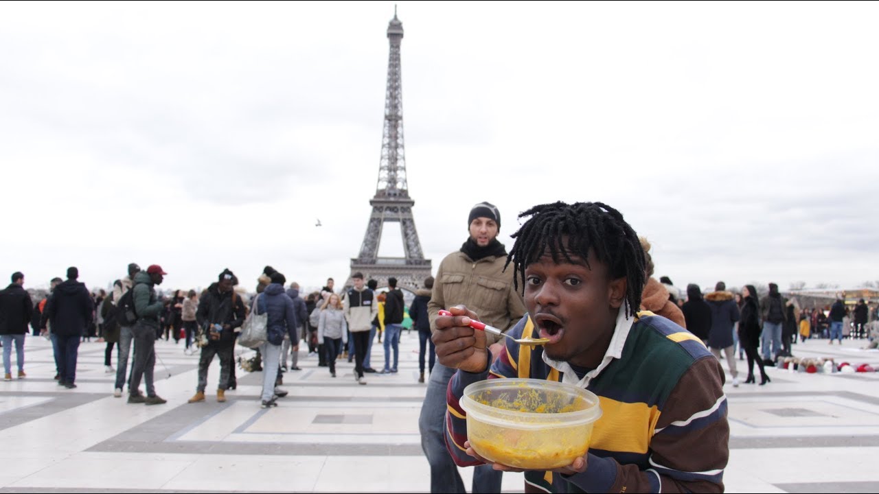 Eli al mande  franse yo bwè Soup Joumou a Paris