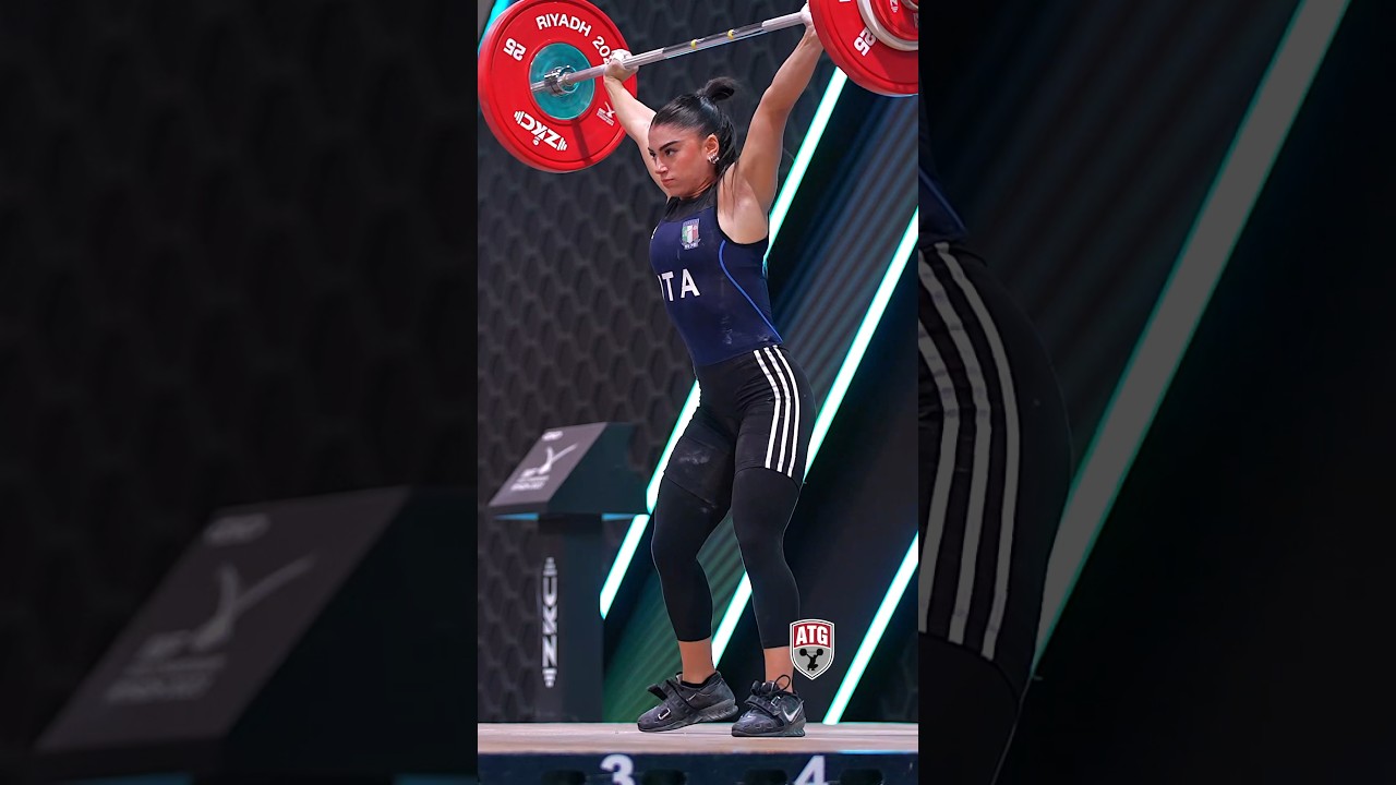 Giulia Imperio (49kg 🇮🇹) 85kg / 187lbs Snatch 2023 Worlds! #snatch #slowmotion #weightlifting