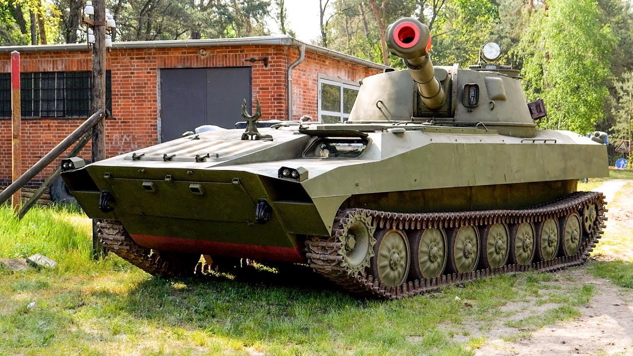 Sowjetische 122-mm-Panzerhaubitze 2S1 Gwosdika (russisch 2С1 Гвоздика - „Nelke“)