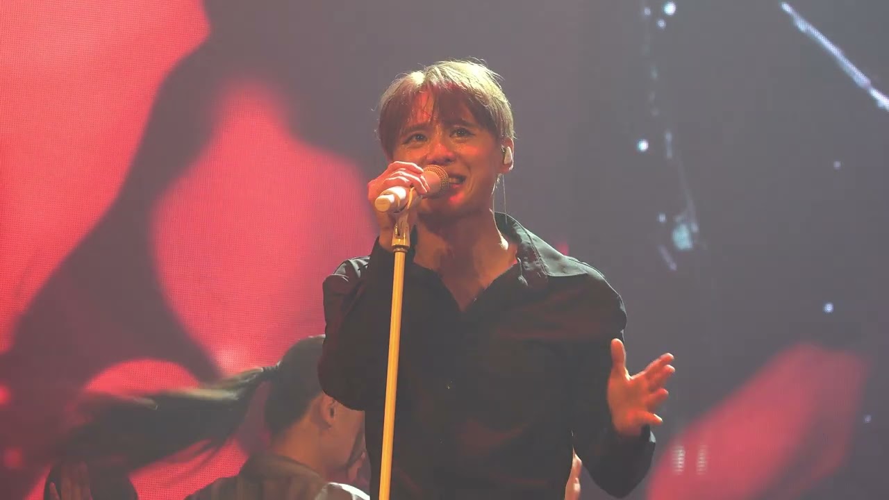 251012 김준수 콘서트 𝗖𝗵𝗮𝗽𝘁𝗲𝗿 𝟮 : 𝗙𝗲𝘀𝘁𝗮 'TONIGHT'