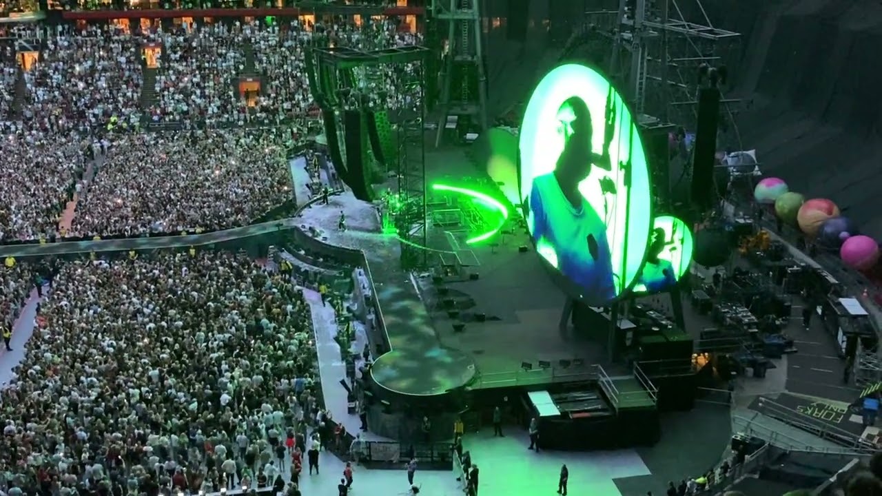 Coldplay - Clocks (live Arena 15 juli 2023)