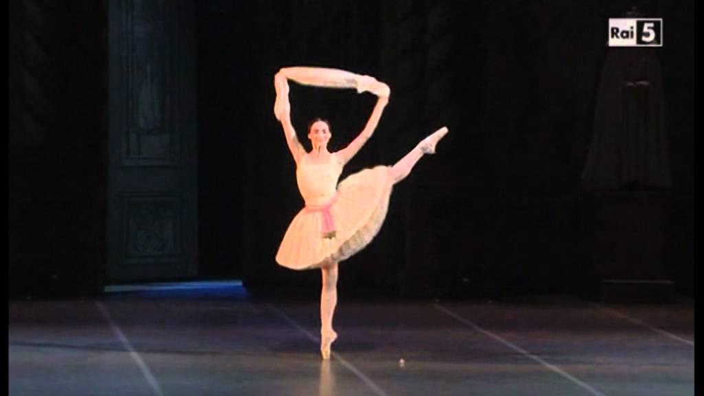 Raymonda - I Act - Raymonda Variation, pas de ch&acirc;le - Novikova