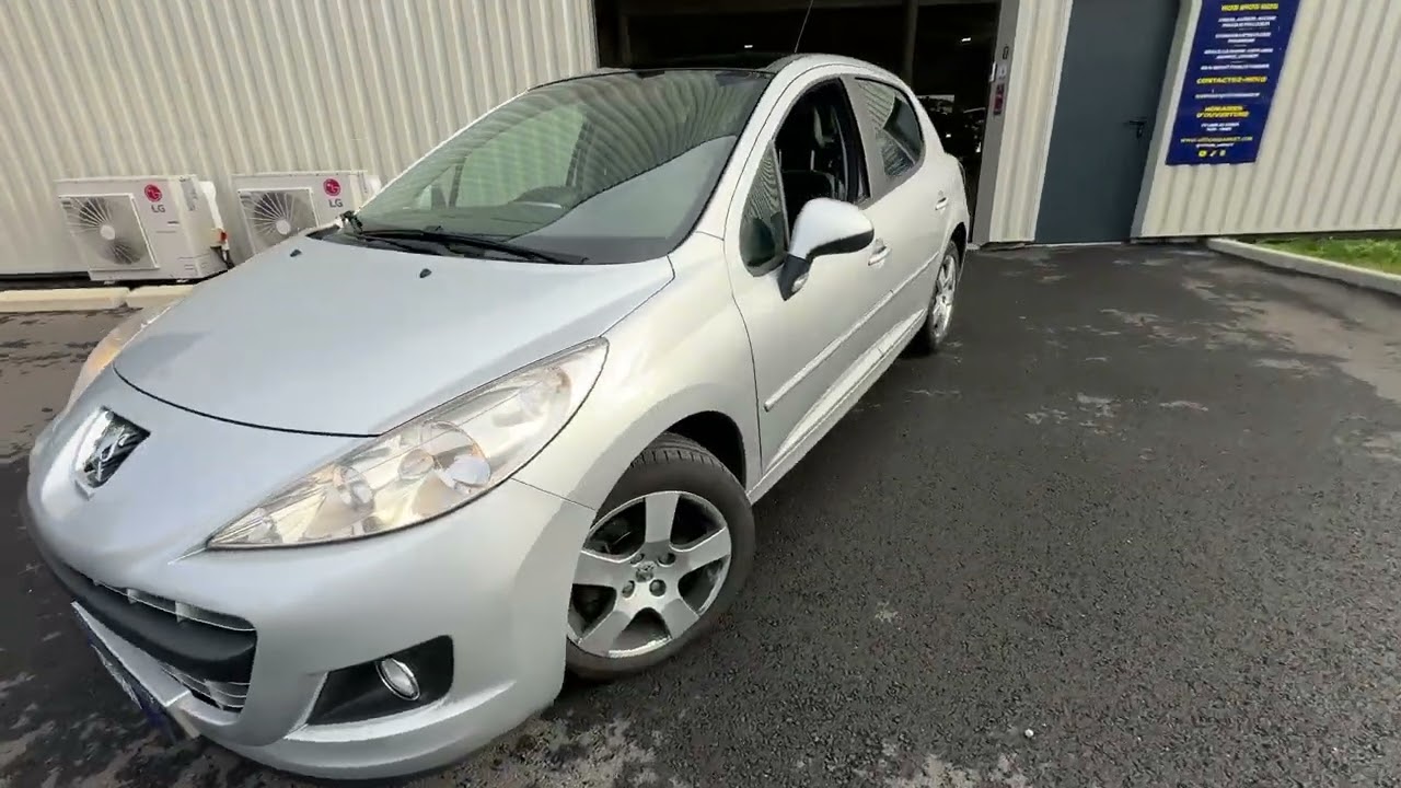 PEUGEOT  207 1.6 VTI 120 EXECUTIVE BVM / TOIT PANO / 2012