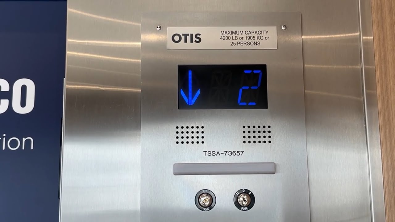 Otis Series M2 Hydraulic Elevator at Oakville Place, Oakville ONTARIO