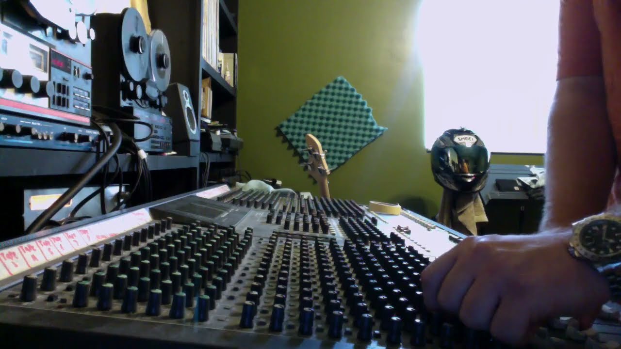 Fostex R8 Analog Dub Mixing 1