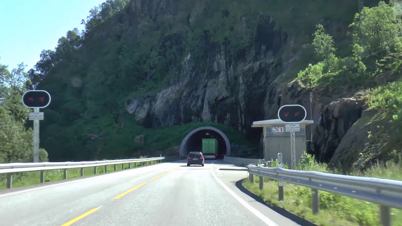 Norwegia / Norge - Lofoty - droga E10, E85 - Hattnestunnelen, Lodingen