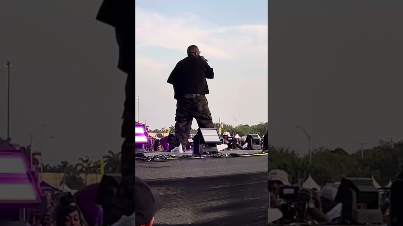 Rick Ross performing &ldquo;Hustlin&rdquo; at Jazz in the Gardens Miami #jazzinthegardens