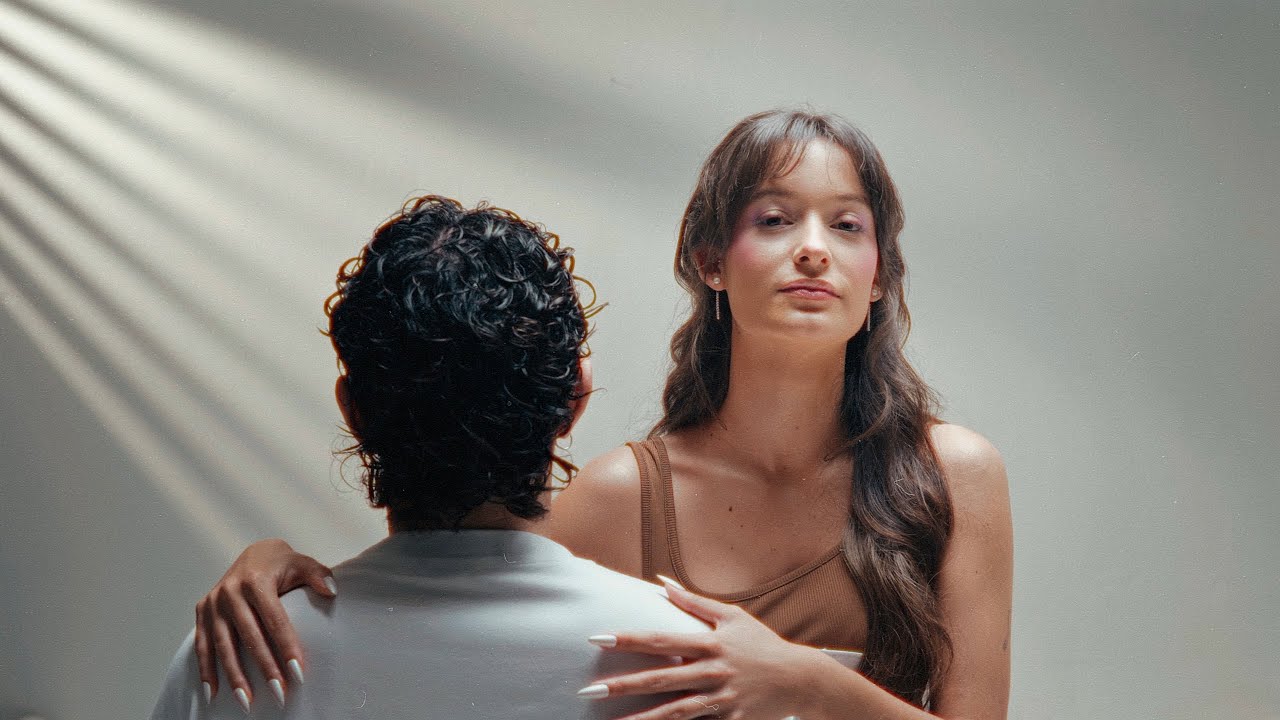 NO ME SORPRENDE - Marce Rendo