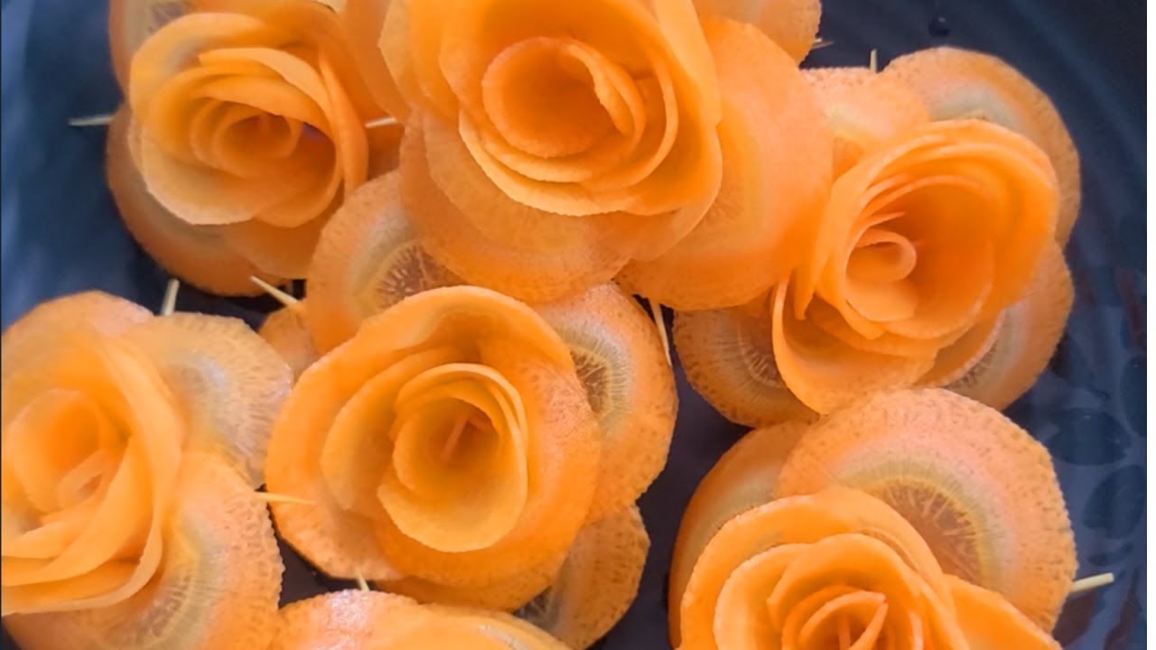 Nghệ Thuật Trang Trí Món Ăn Đơn Giản - Carrot Flower Garnish”