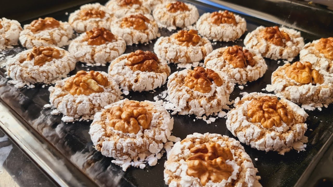 حلويات عيد2021/لي صاوبتها ليه كيقولي الله اعطيك 👌صحة غريبة واشمن غريبة كنضيف منسم خطير معلكة دايزها